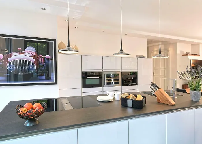 Paradise Cloud***** *