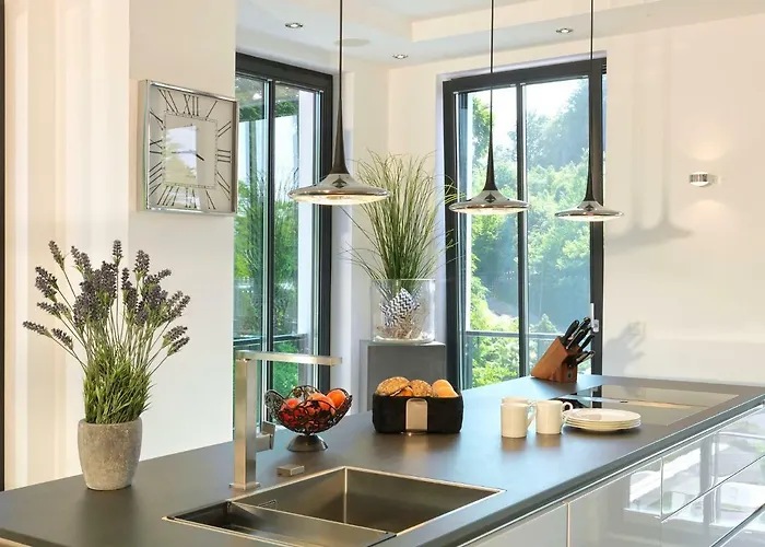 Paradise Cloud***** Binz